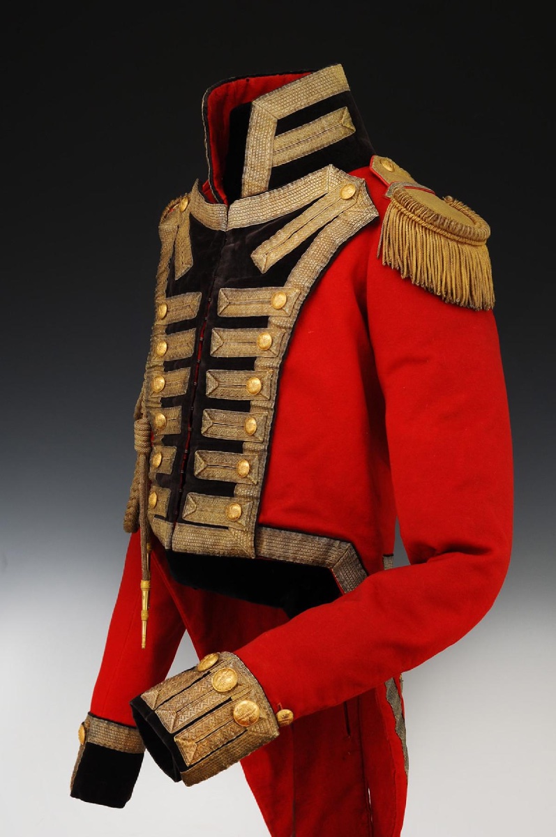 HABIT DE GRAND UNIFORME DES GENDARMES DE LA MAISON MILITAIRE DU ROI, modèle 1814, Restauration.-photo-3