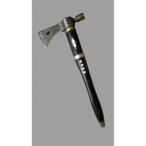 Tomahawk—a Prestigious Pipe
