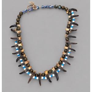 Collier amérindien en griffes d’ours noir
