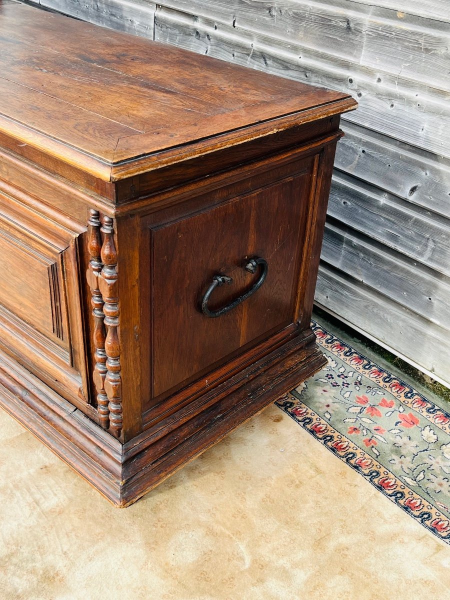 Large Oak Chest From The 18th Century-photo-4