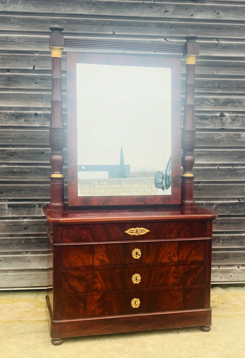 Mahogany Chest Of Drawers From The Restoration Period
