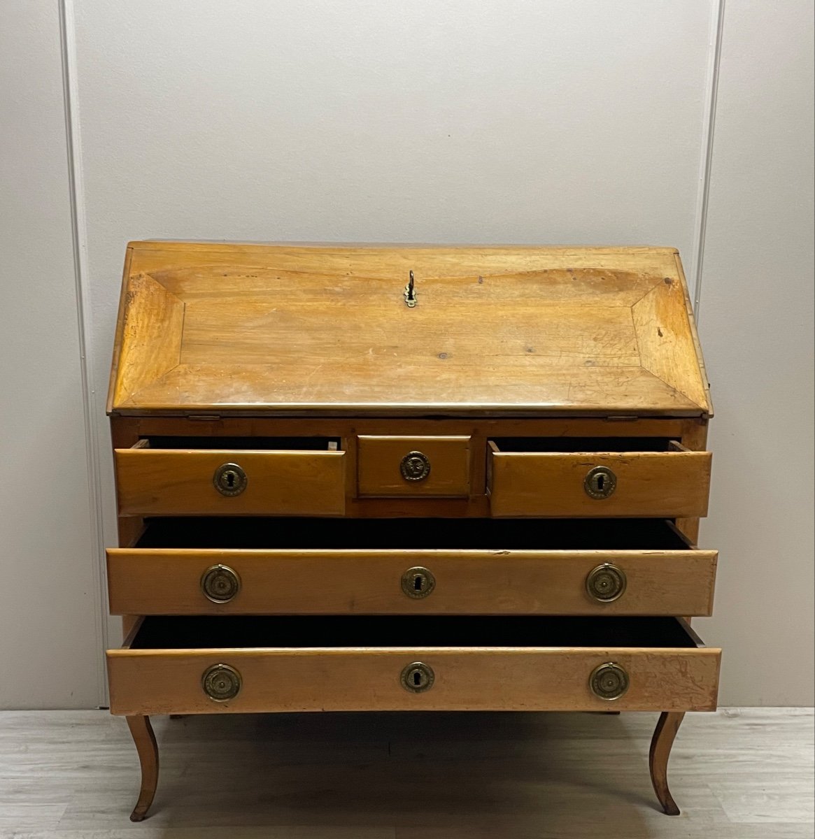 Louis XV Period Walnut Sloping Desk-photo-2