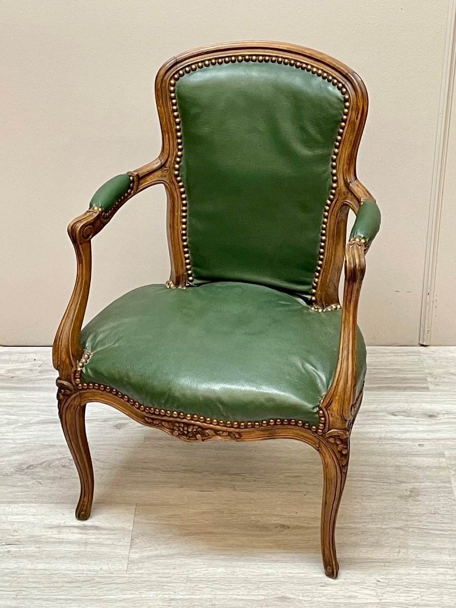 fauteuil cabriolet et un tabouret de style  louis XV -photo-2