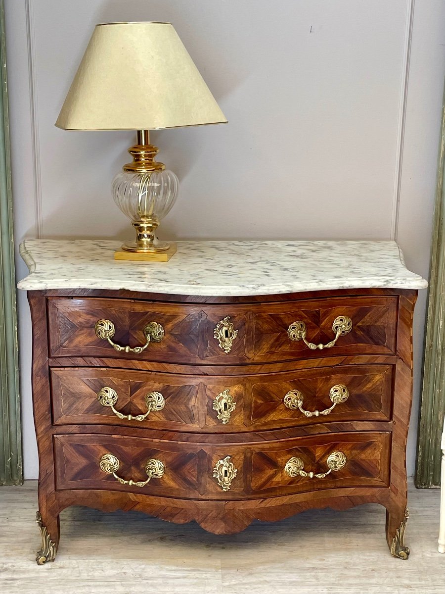 Mazarine Chest Of Drawers In Marquetry From The 18th Century