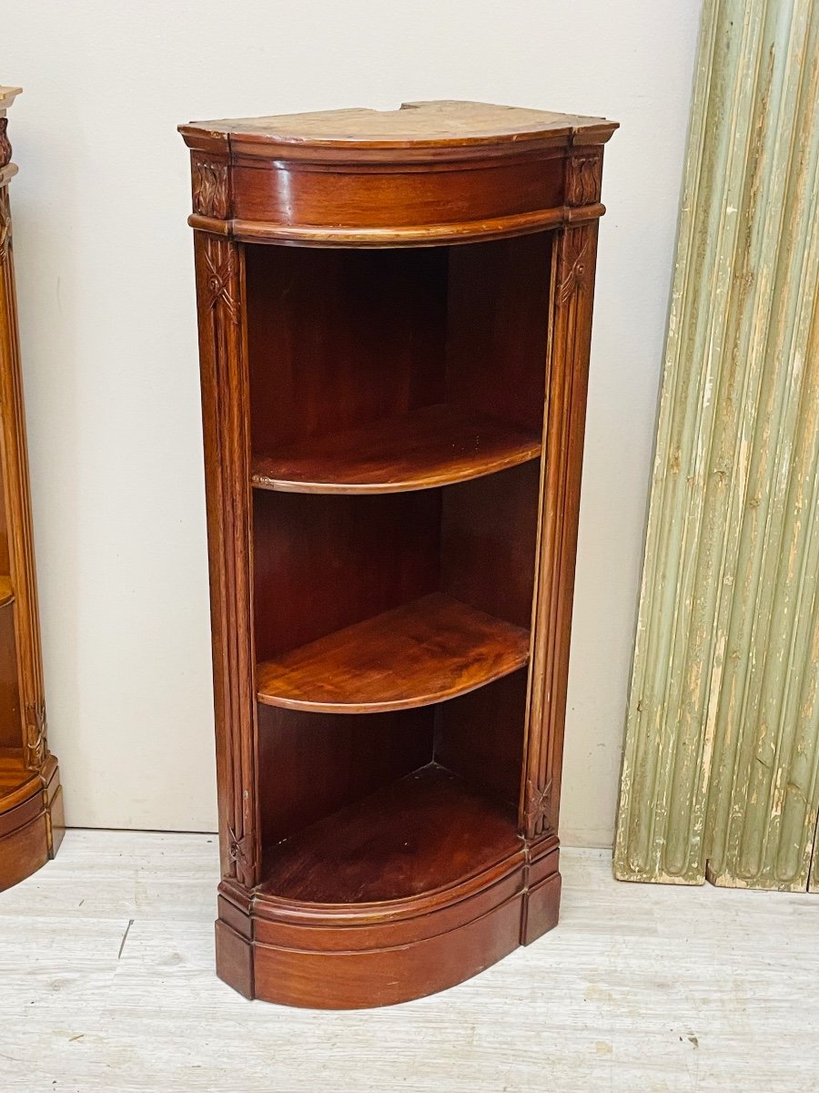 Pair Of 18th Century Mahogany Corner Cabinets -photo-4
