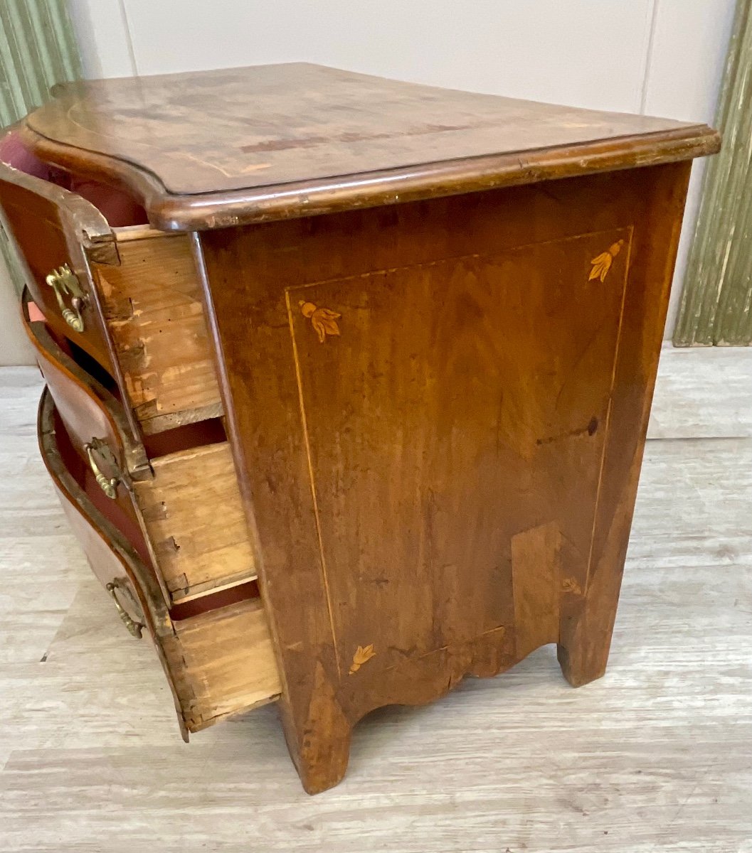 Commode Galbée En Noyer D’époque 18 ème -photo-6