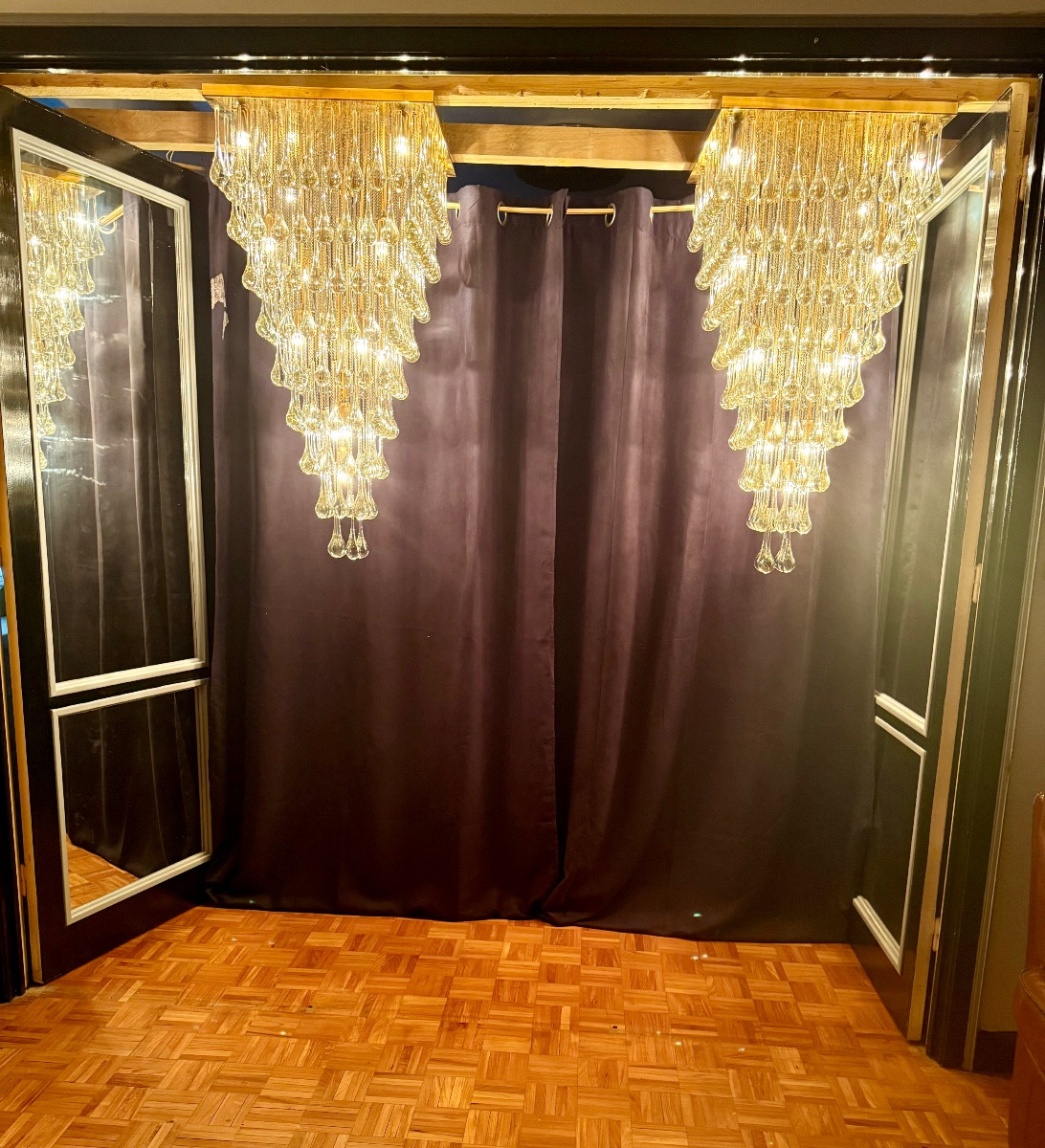 Pair Of Venini Murano Glass Cascading Chandeliers 