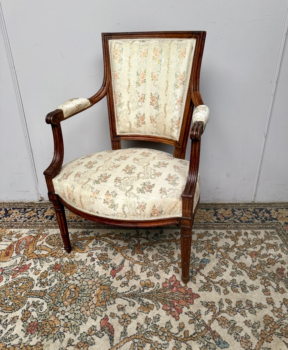 Fauteuil D’époque Louis XVI En Noyer 