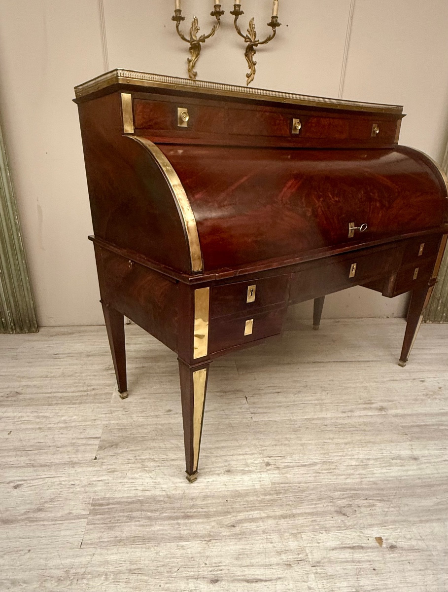 Louis XVI Period Mahogany Cylinder Desk -photo-1