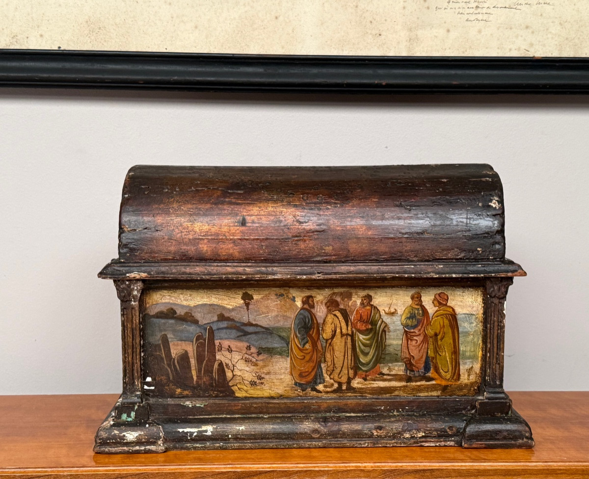 Carved Wooden Box In The Renaissance Style From The 18th Century 