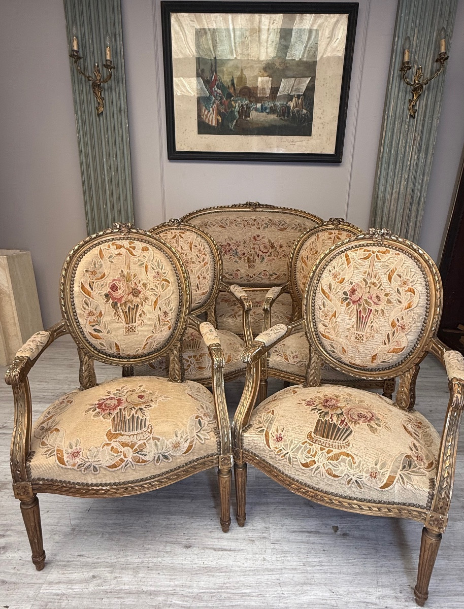 Mobilier de salon Louis XVI en bois doré d’époque XIX éme 