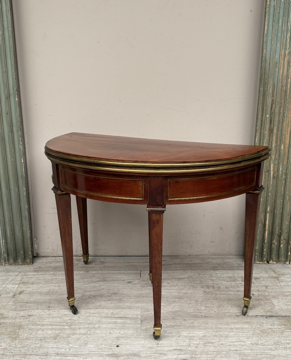Table demi lune en acajou d’époque Louis XVI