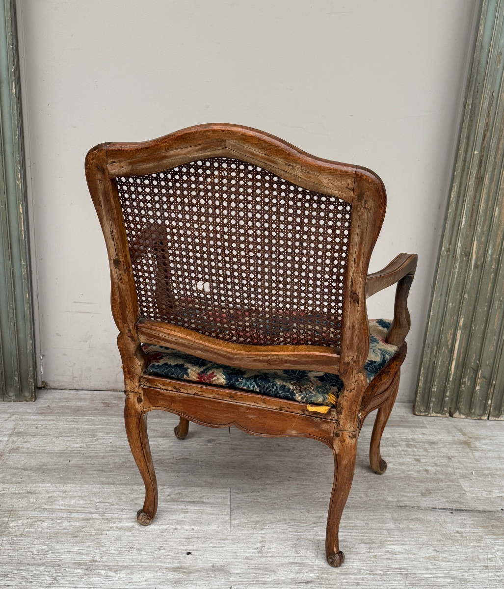 Fauteuil canné en noyer  d’époque Louis XV -photo-1