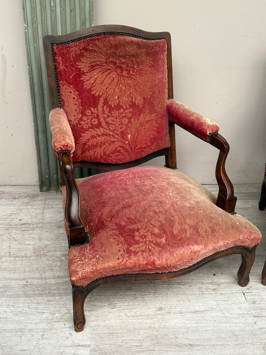Paire de bergères en noyer Louis XV -photo-3