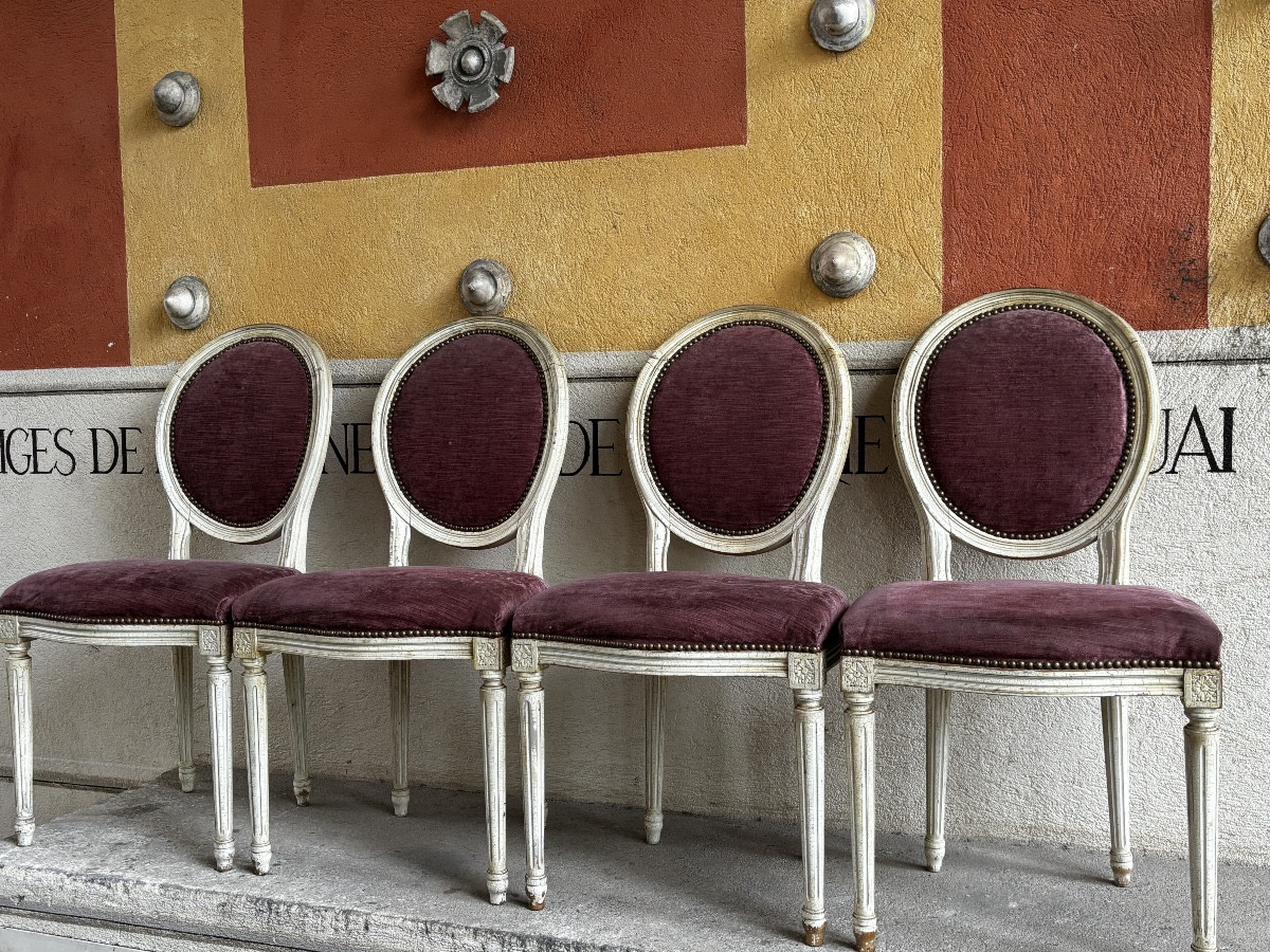 Set Of Four Louis XVI Style Lacquered Wood Chairs With Medallions -photo-3