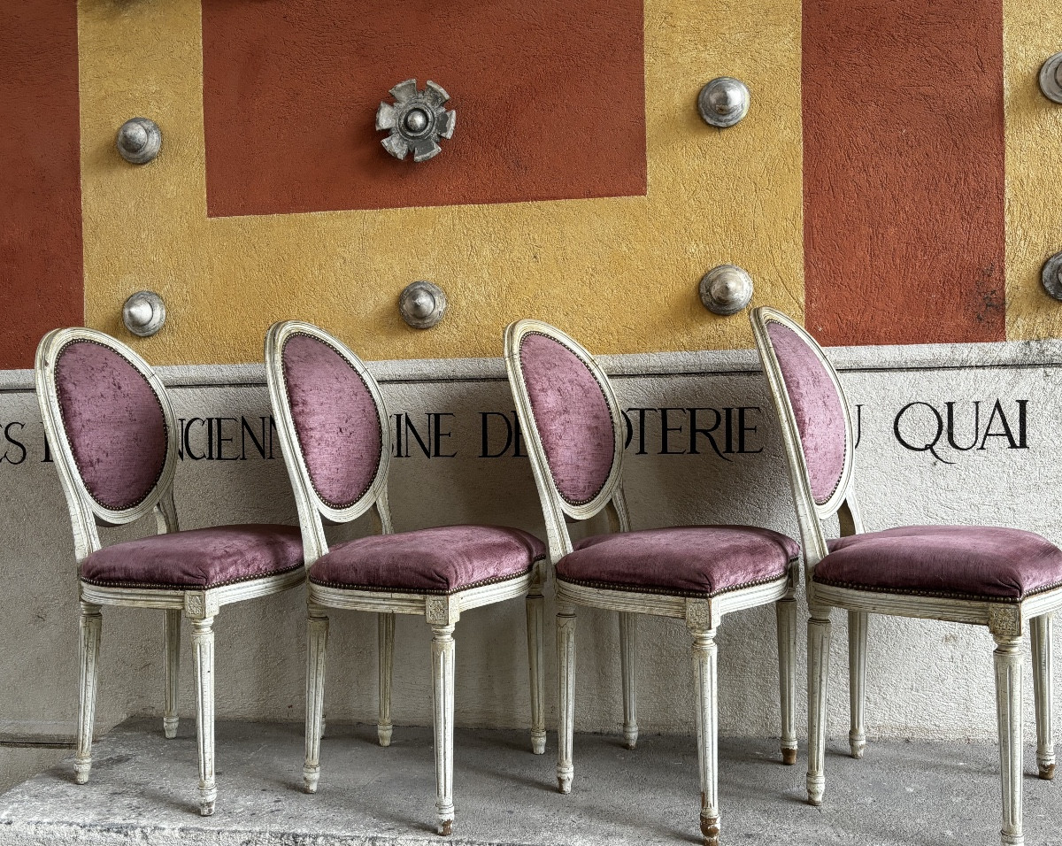 Set Of Four Louis XVI Style Lacquered Wood Chairs With Medallions 