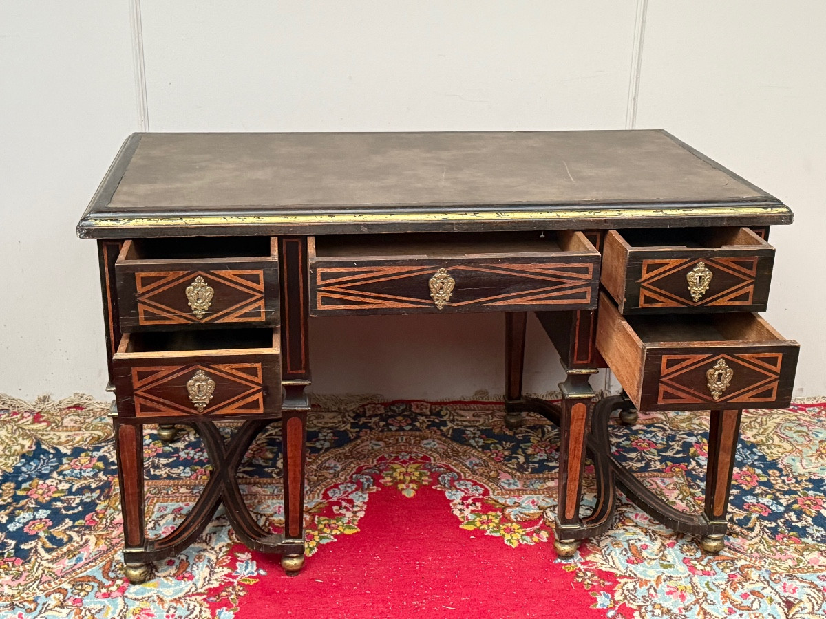 Mazarin Desk With Black Background Decoration From The Louis XIV Period -photo-3