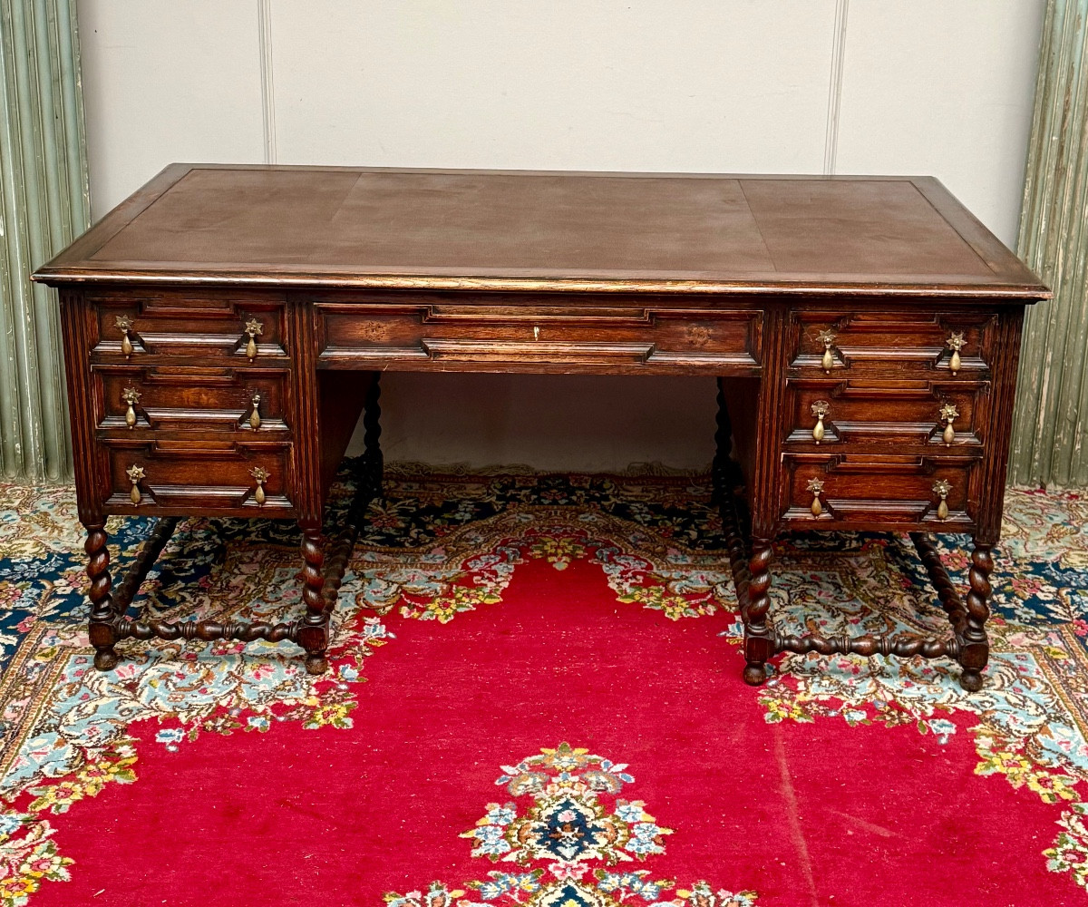 Bureau mazarin de style Louis XIII. 19 ème siècle en chêne -photo-2