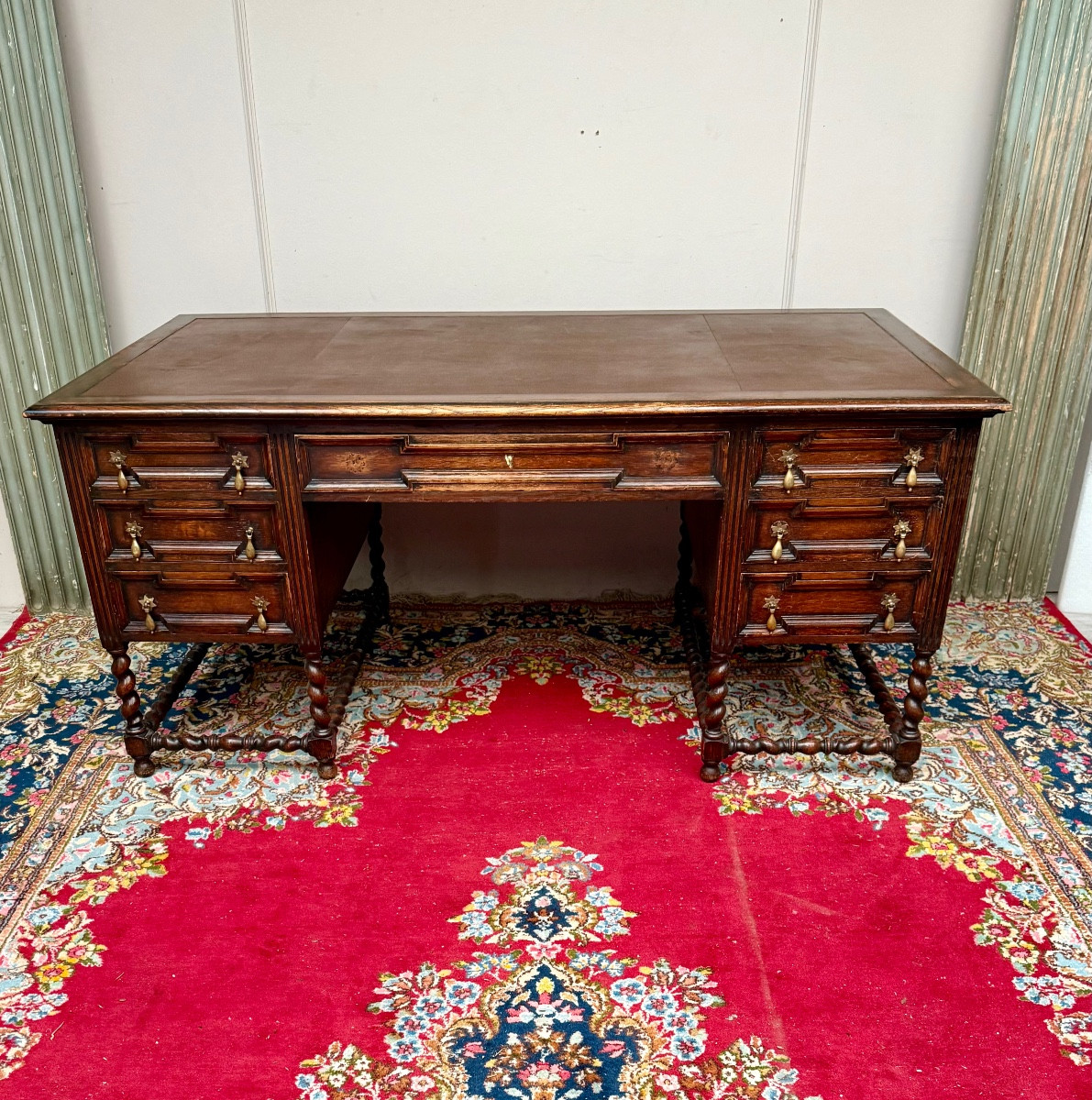 Bureau mazarin de style Louis XIII. 19 ème siècle en chêne -photo-3