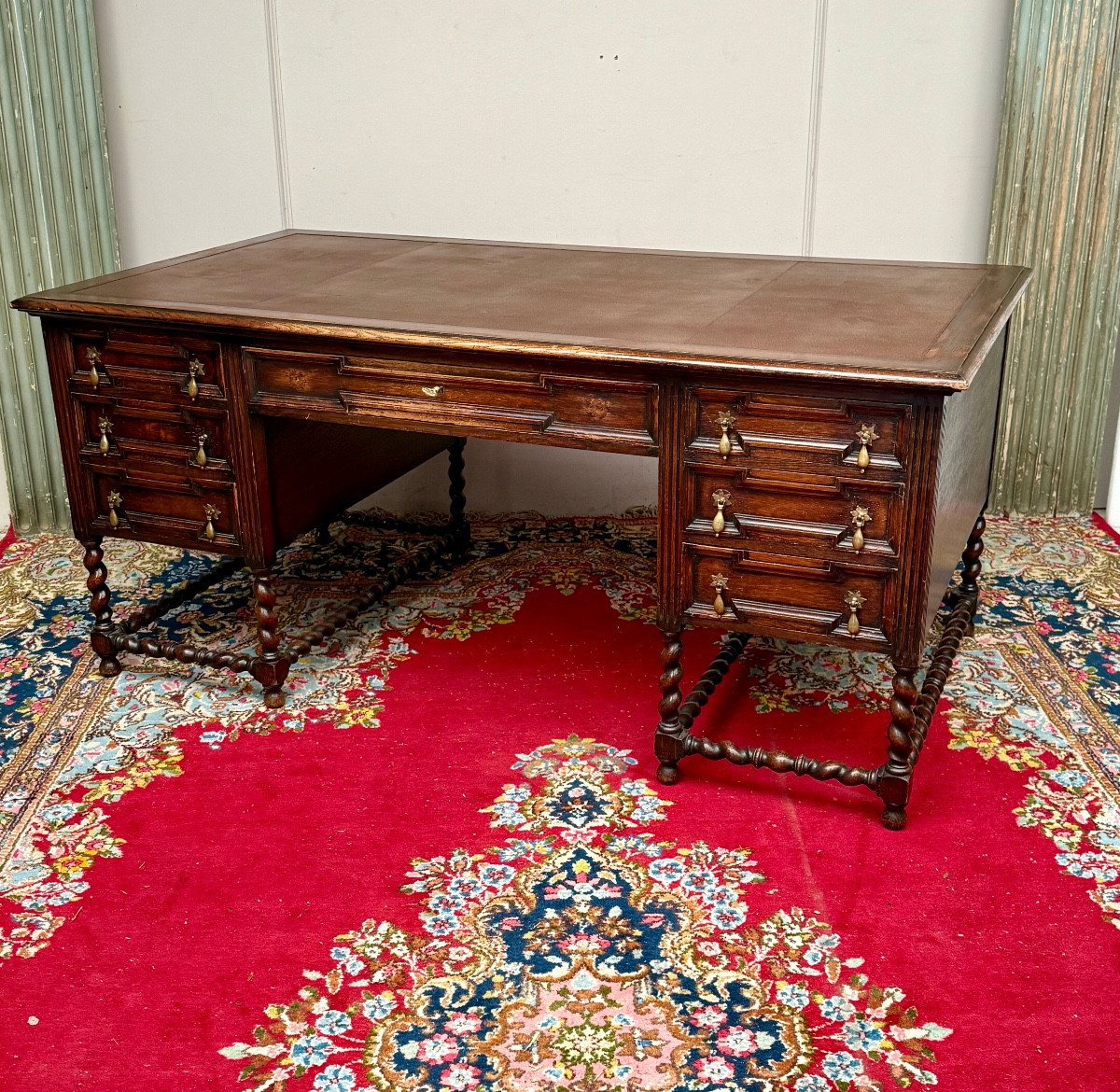 Bureau mazarin de style Louis XIII. 19 ème siècle en chêne -photo-5