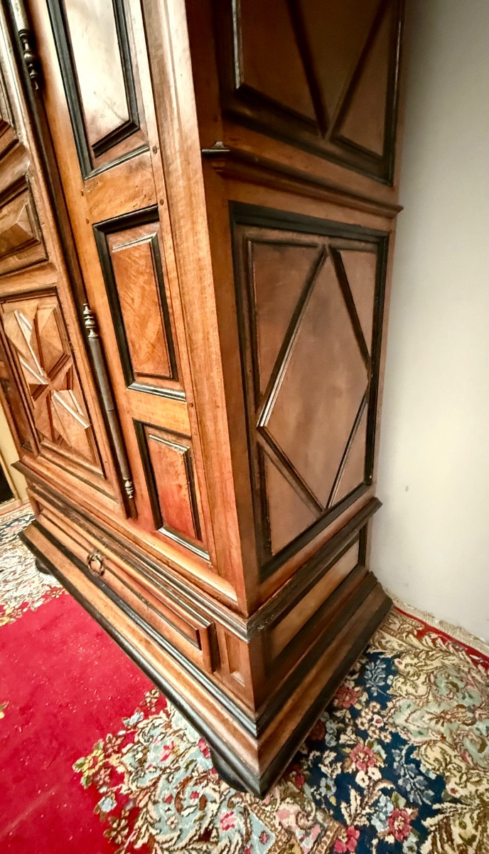 Louis XIII Period Wardrobe In Walnut 17th Century-photo-1