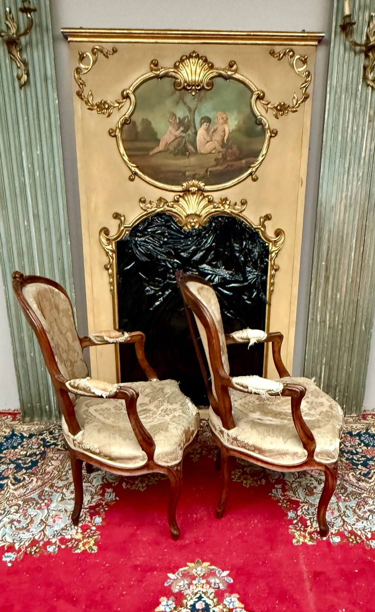 Paire de fauteuils en noyer d’époque Louis XV -photo-2