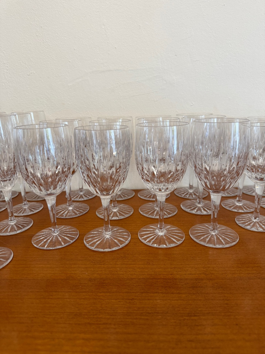 Suite de 43 verres en cristal de la cristallerie royale de Bayel-photo-2