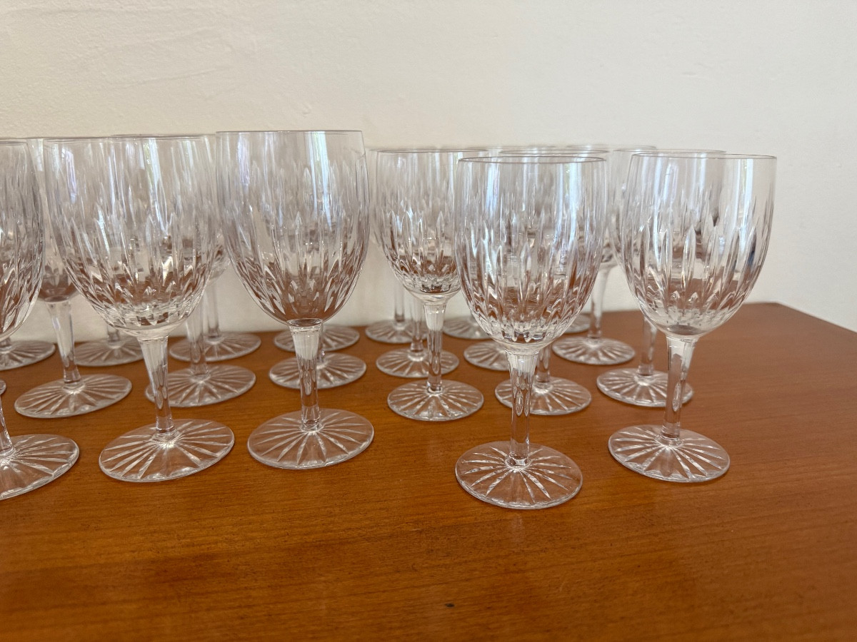 Suite de 43 verres en cristal de la cristallerie royale de Bayel-photo-5
