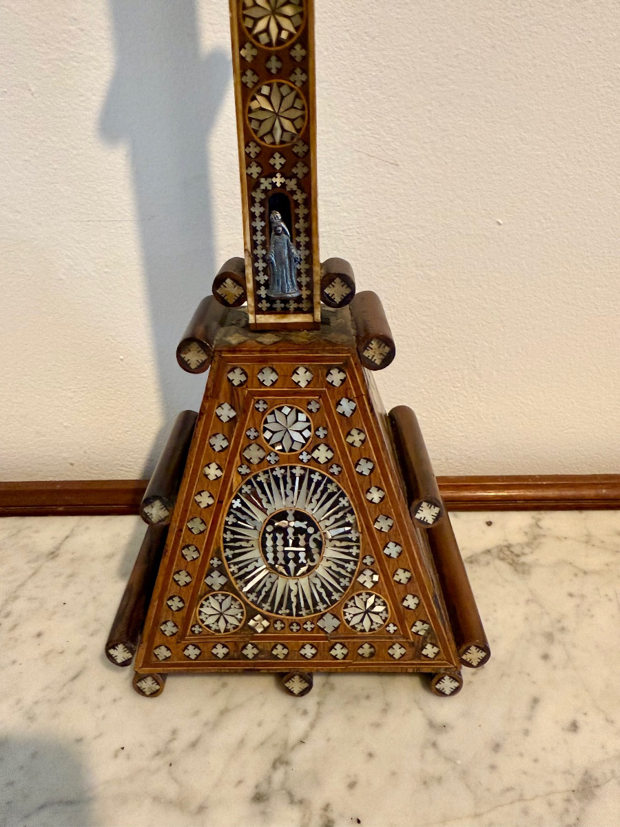 Crucifix In Olive Wood Inlaid With Mother-of-pearl-photo-3