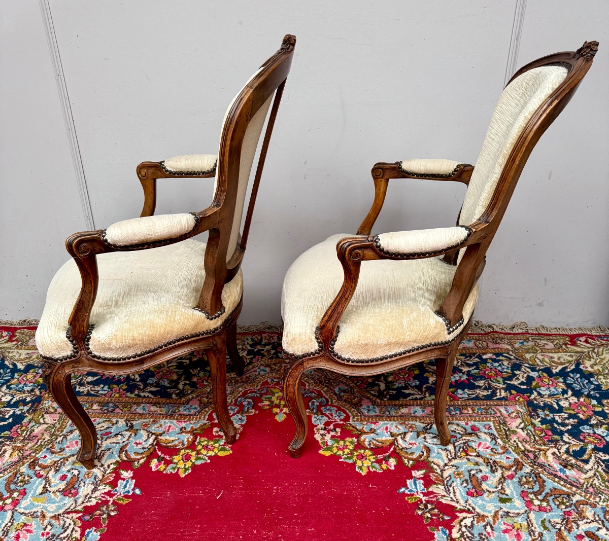 Suite de deux fauteuils cabriolet d’époque Louis XV -photo-3