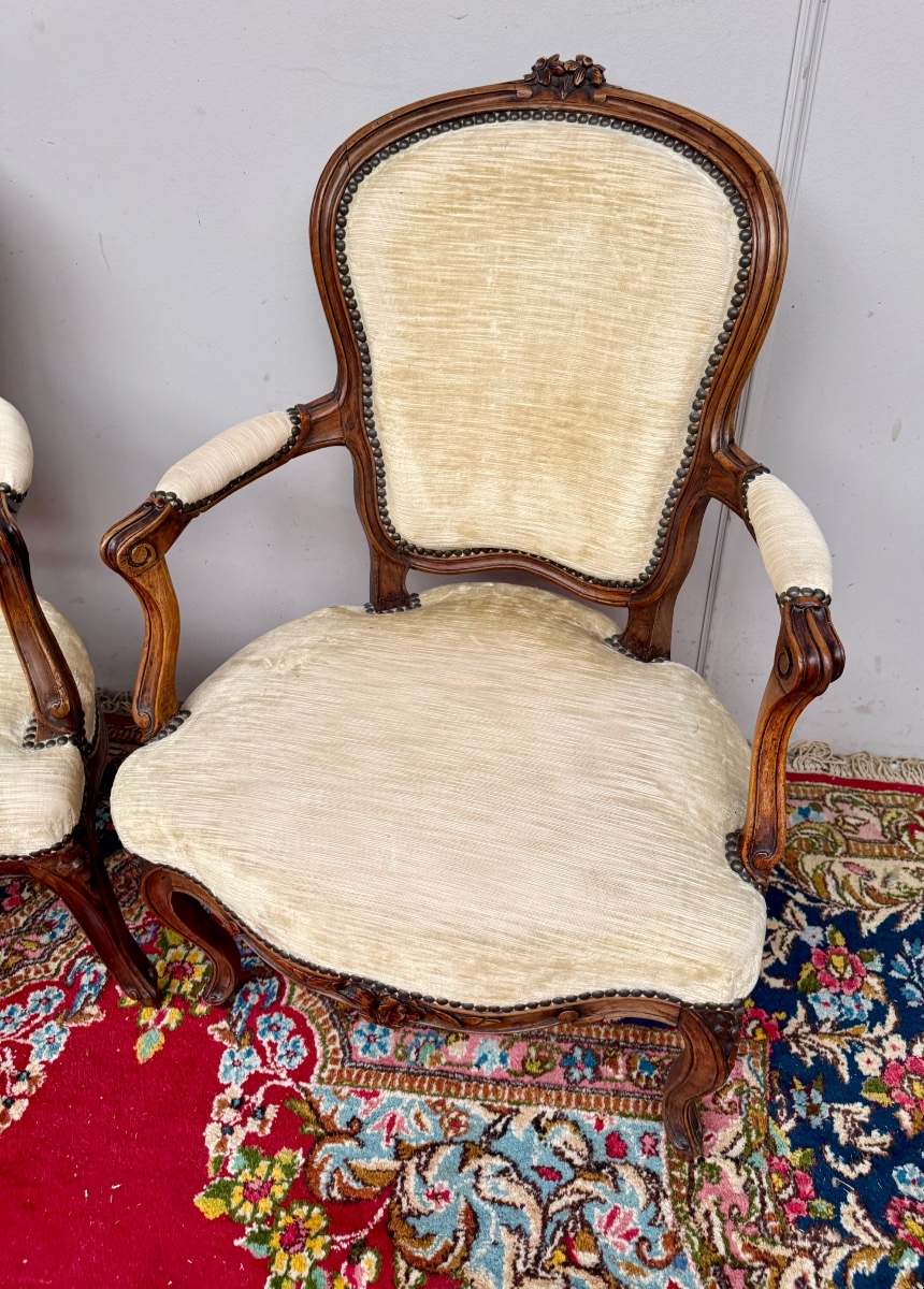 Suite de deux fauteuils cabriolet d’époque Louis XV -photo-4