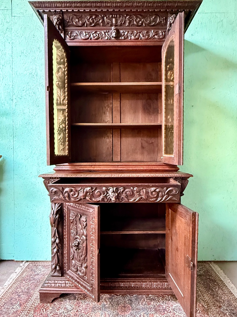 Two-section Renaissance-style Display Cabinet And Bookcase -photo-2