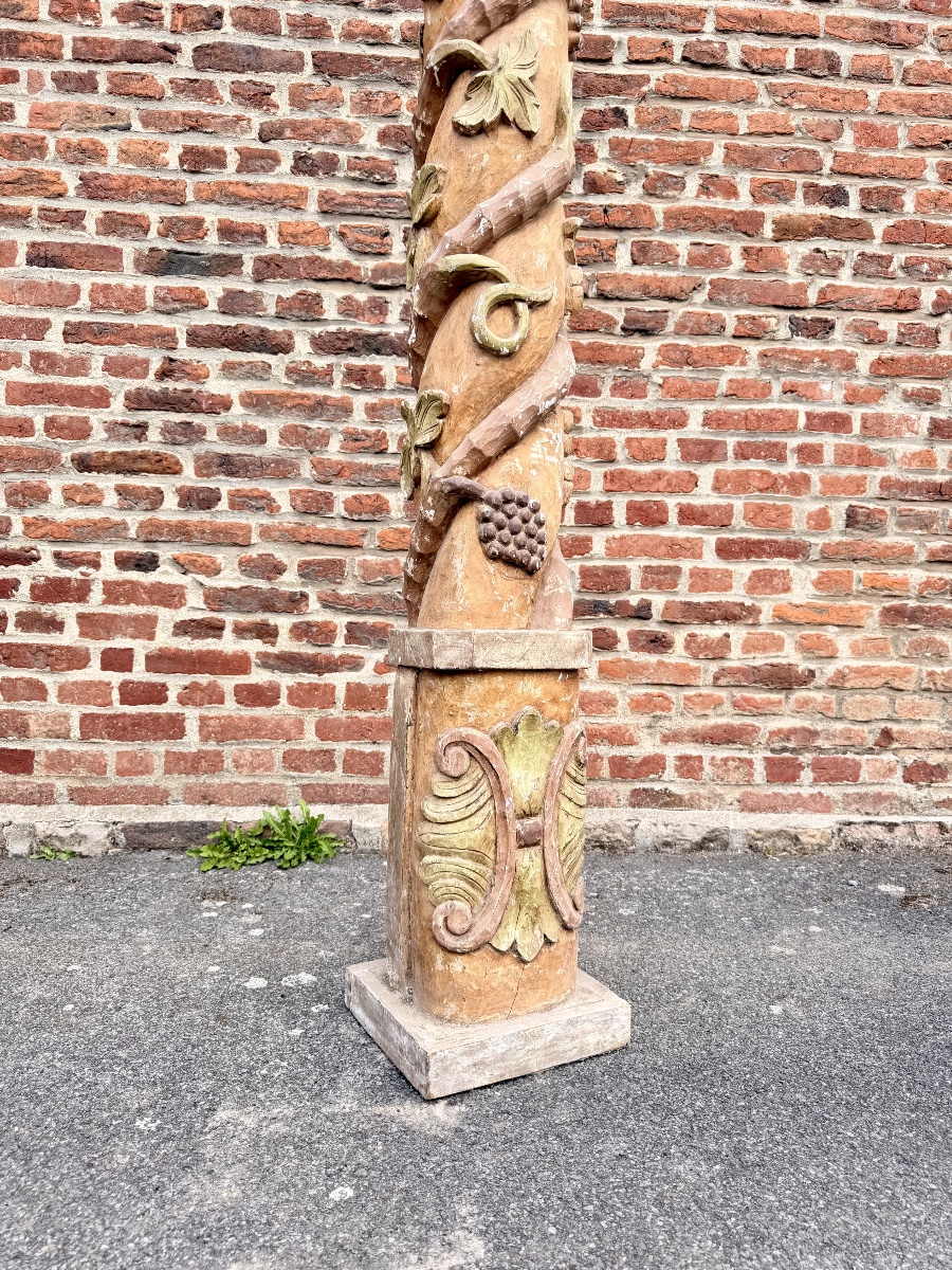 Colonne torsadée en bois sculpté polychrome 19 ème -photo-2