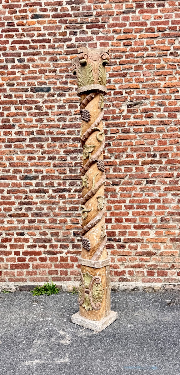 Colonne torsadée en bois sculpté polychrome 19 ème -photo-3