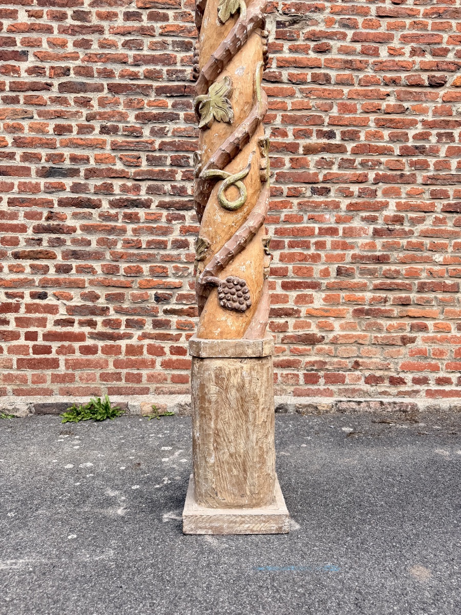 Colonne torsadée en bois sculpté polychrome 19 ème -photo-7