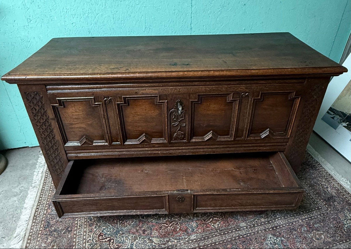 Solid Oak Chest, 18th Century -photo-2