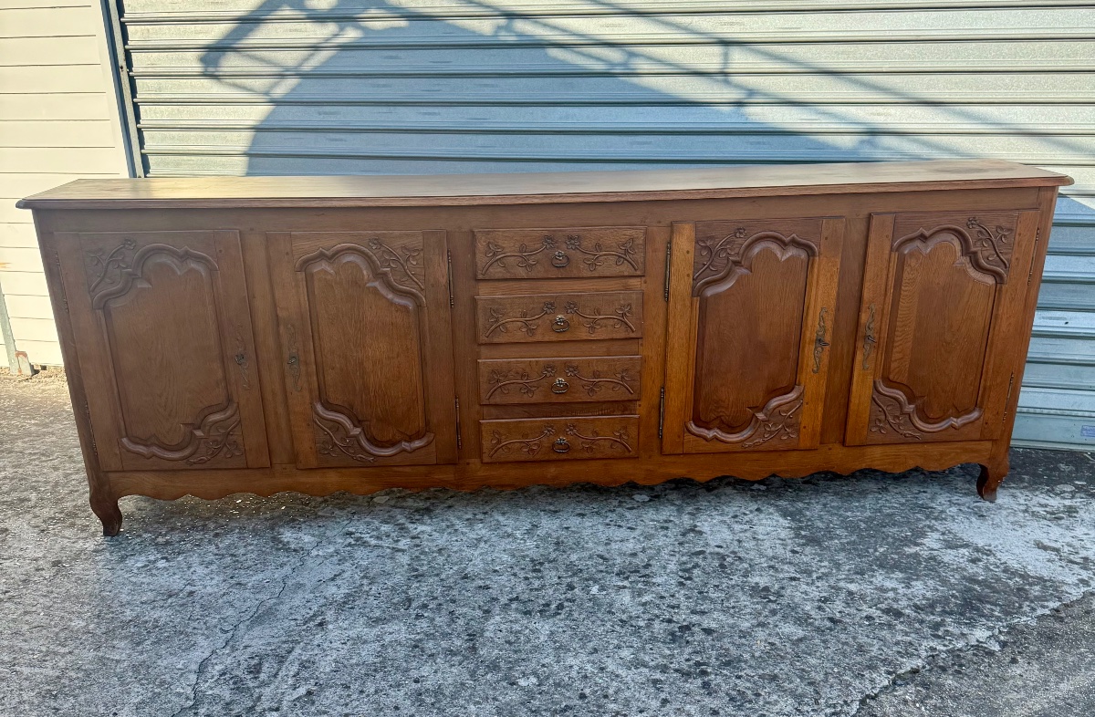 Enfilade picarde de style Louis XV en chêne massif 