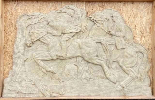 Bas-relief  Oscar De Clerck  les cavaliers   1932   En Platre 