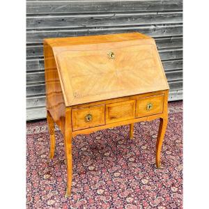 Slope Desk In Walnut Louis XV Period
