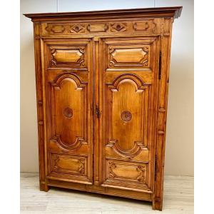 Belle armoire en noyer d’époque XVIII ème 