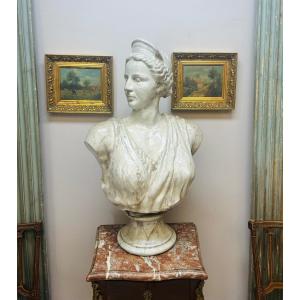 Large Bust Of A Woman In Cracked Earthenware From The 19th Century