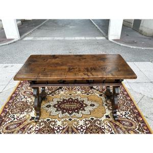 Table renaissance espagnol en noyer