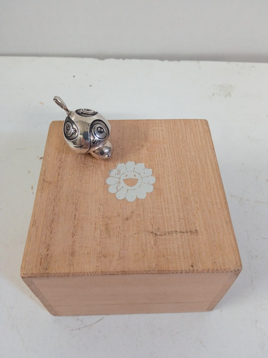 Takashi   Murakami bijou d artiste  " champignon " breloque en argent-photo-3
