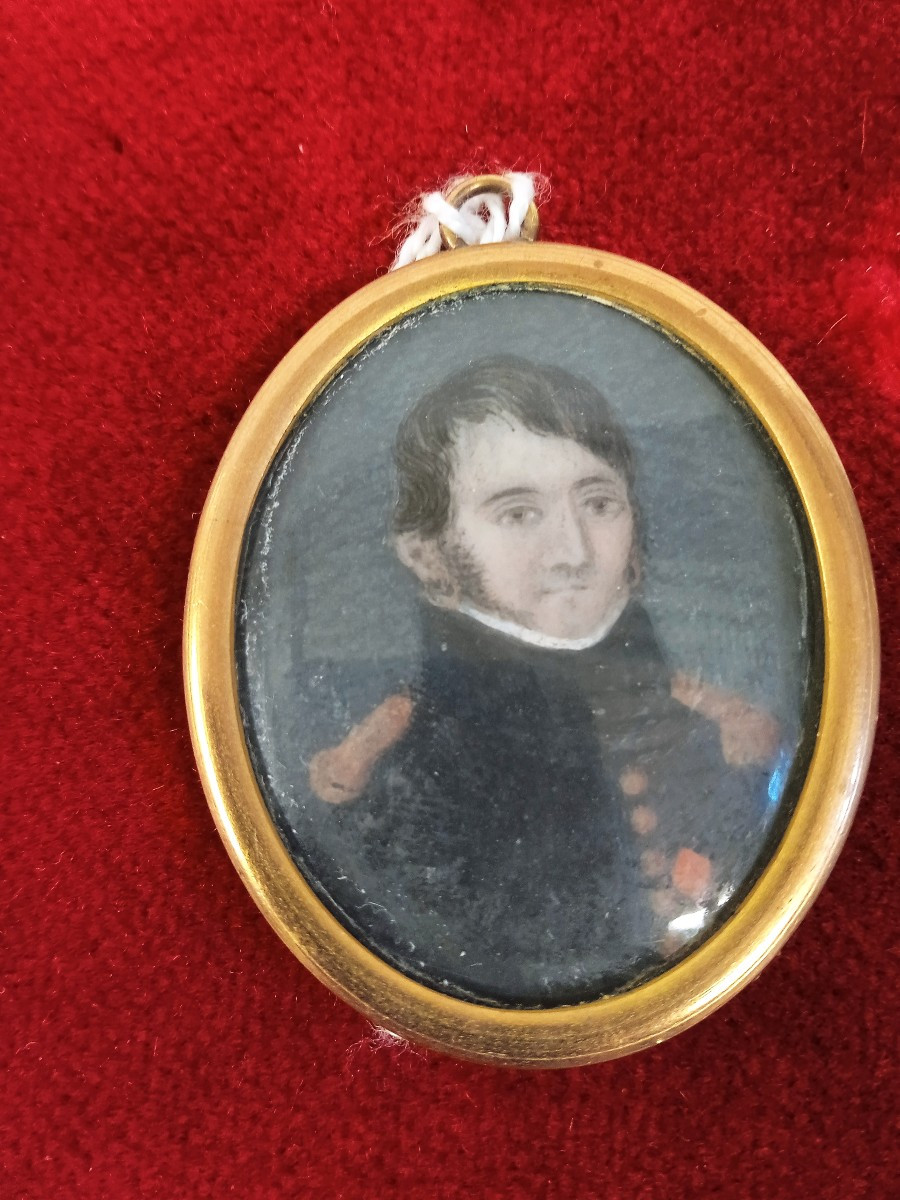 Oval Miniature Portrait Of A Man In Uniform 19th Century
