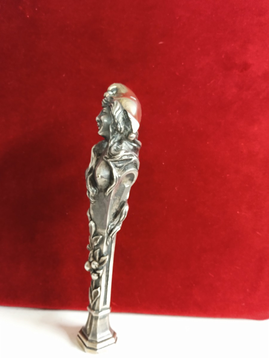 cachet en bronze argenté : " femme lutin "époque 1900-photo-3