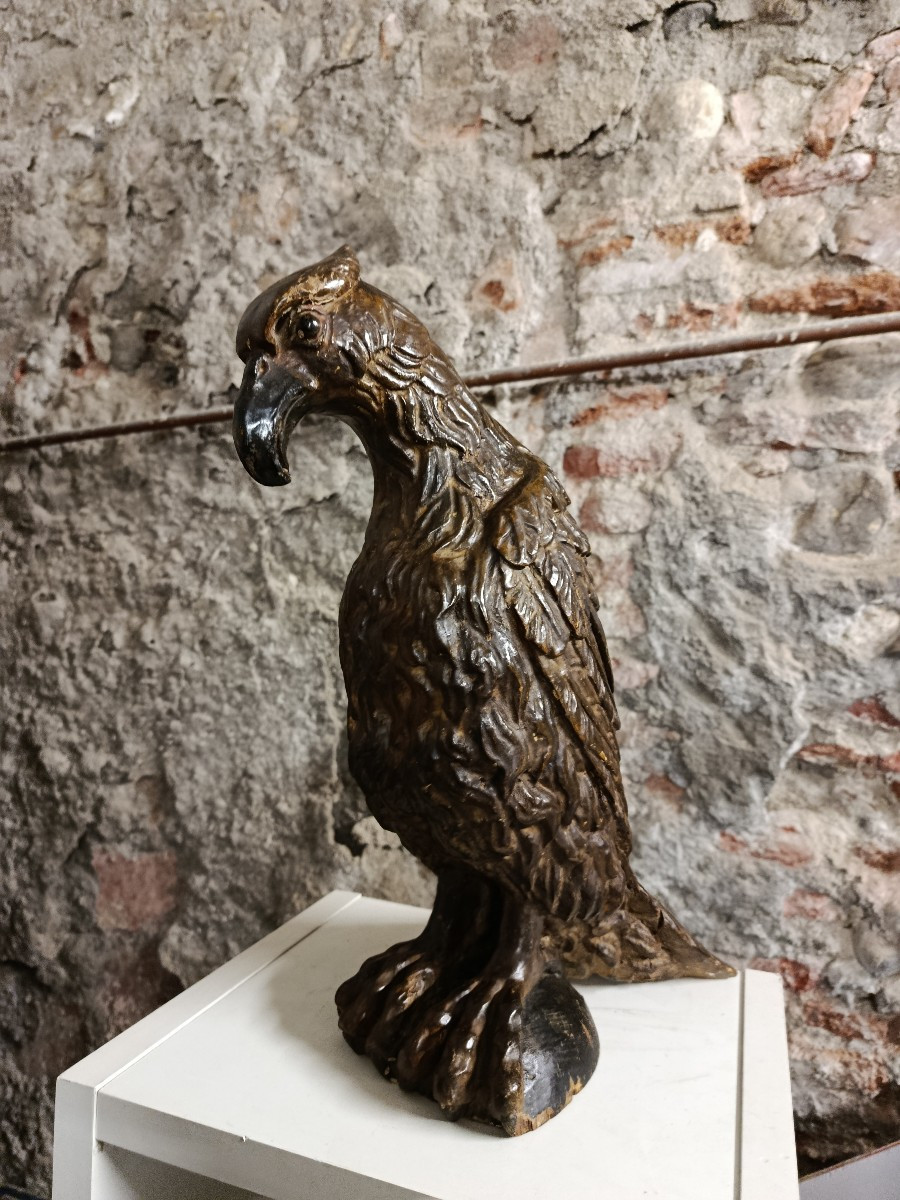 grand aigle en bois polychrome  époque XVII