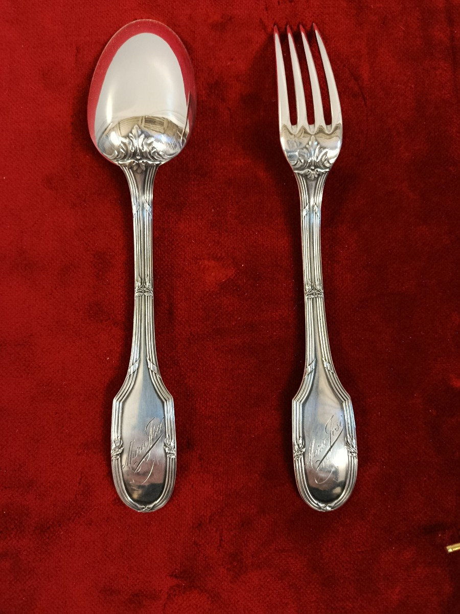 couvert d enfant : argent massif  marqué  " MARIE JOSE "