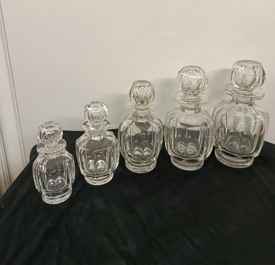 Baccarat : nécessaire de toilette modèle Harcourt malmaison 7 pièces -photo-1