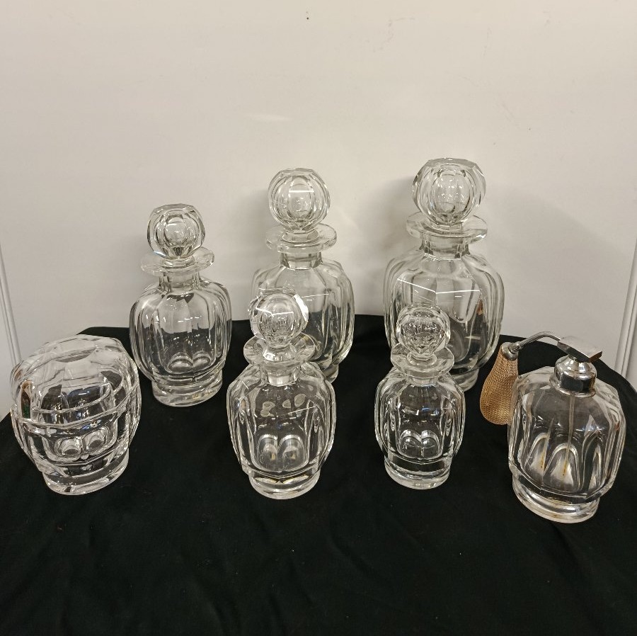 Baccarat : nécessaire de toilette modèle Harcourt malmaison 7 pièces -photo-2