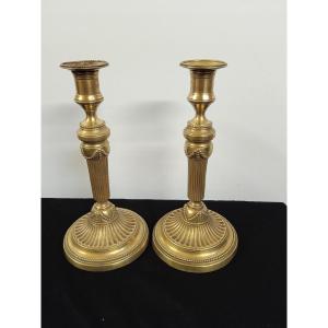 paire de bougeoirs Louis XVI en laiton époque XVIII